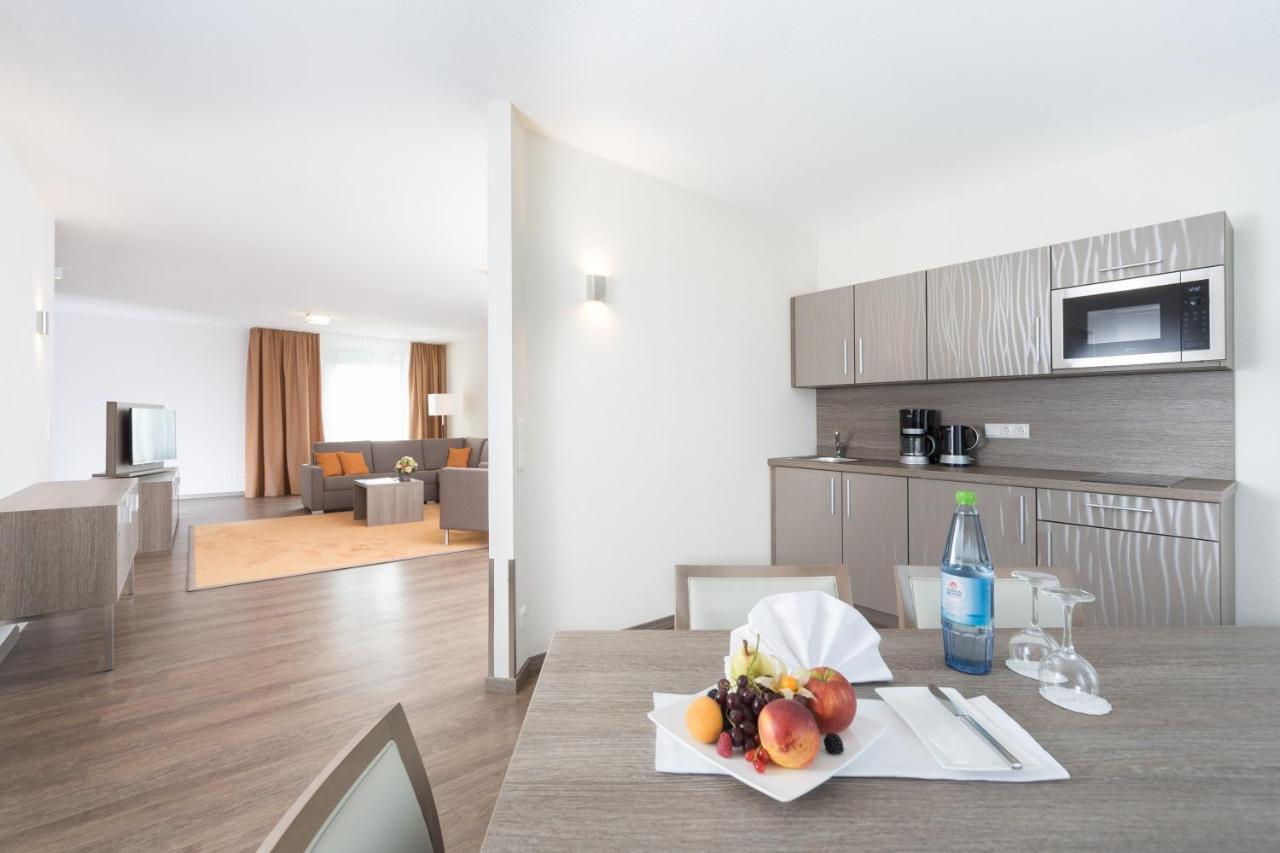 Herzogspark Apartments Mit Oder Ohne Kueche แฮร์โซเกนเอารัค ภายนอก รูปภาพ