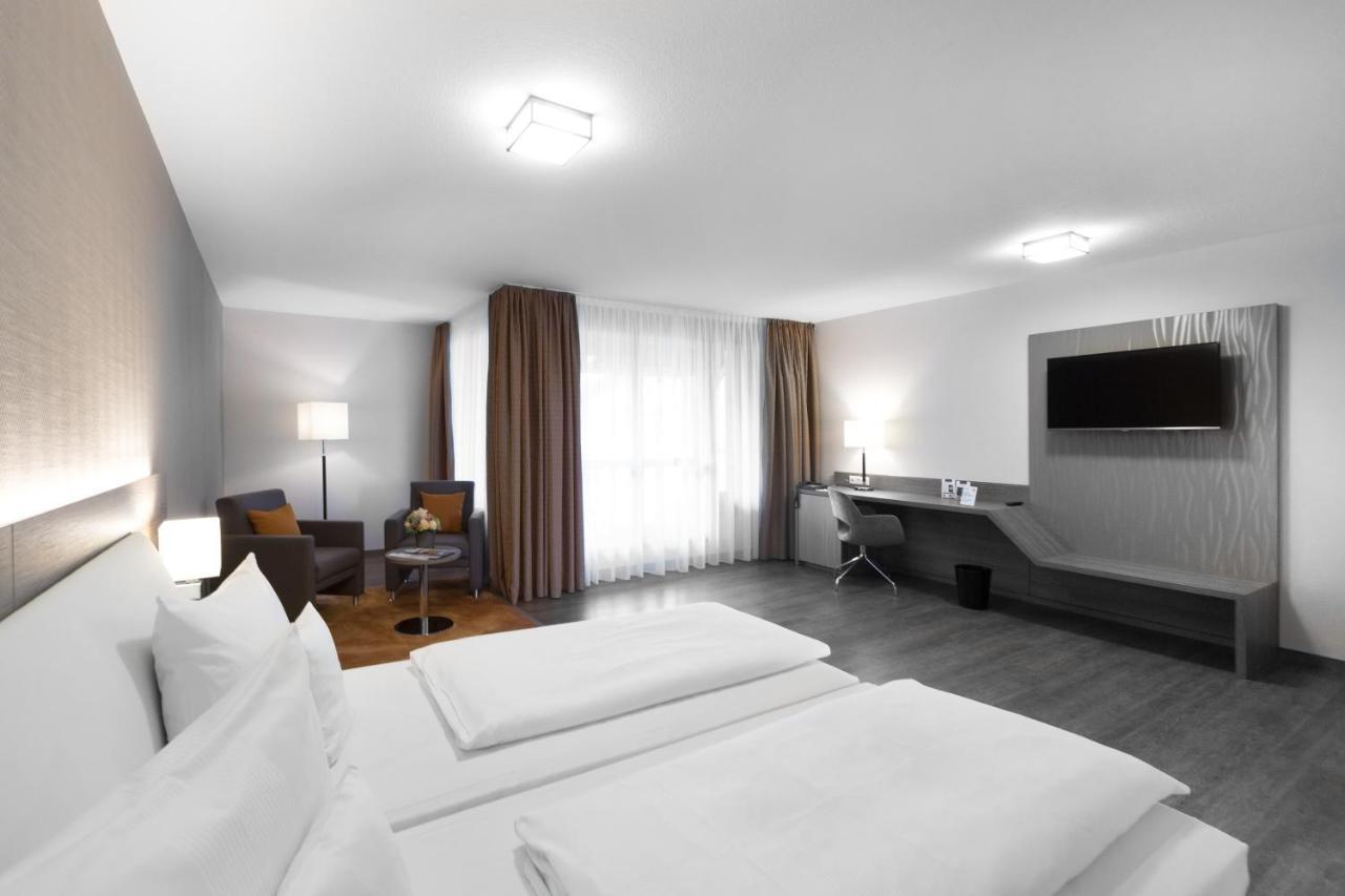 Herzogspark Apartments Mit Oder Ohne Kueche แฮร์โซเกนเอารัค ภายนอก รูปภาพ