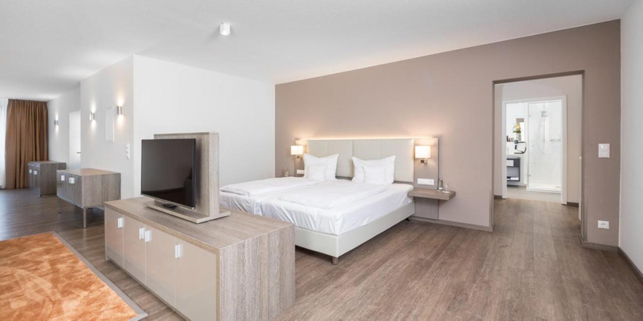 Herzogspark Apartments Mit Oder Ohne Kueche แฮร์โซเกนเอารัค ภายนอก รูปภาพ