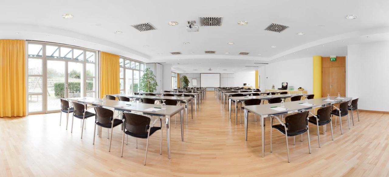 Herzogspark Apartments Mit Oder Ohne Kueche แฮร์โซเกนเอารัค ภายนอก รูปภาพ