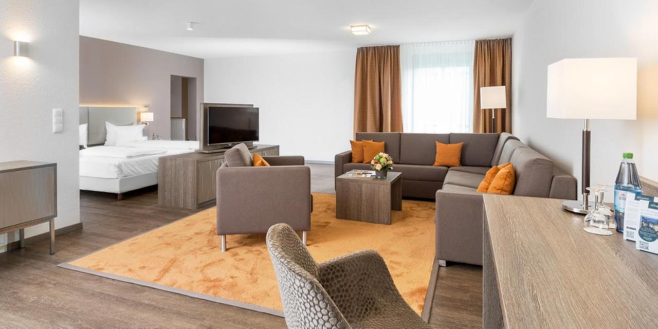 Herzogspark Apartments Mit Oder Ohne Kueche แฮร์โซเกนเอารัค ภายนอก รูปภาพ